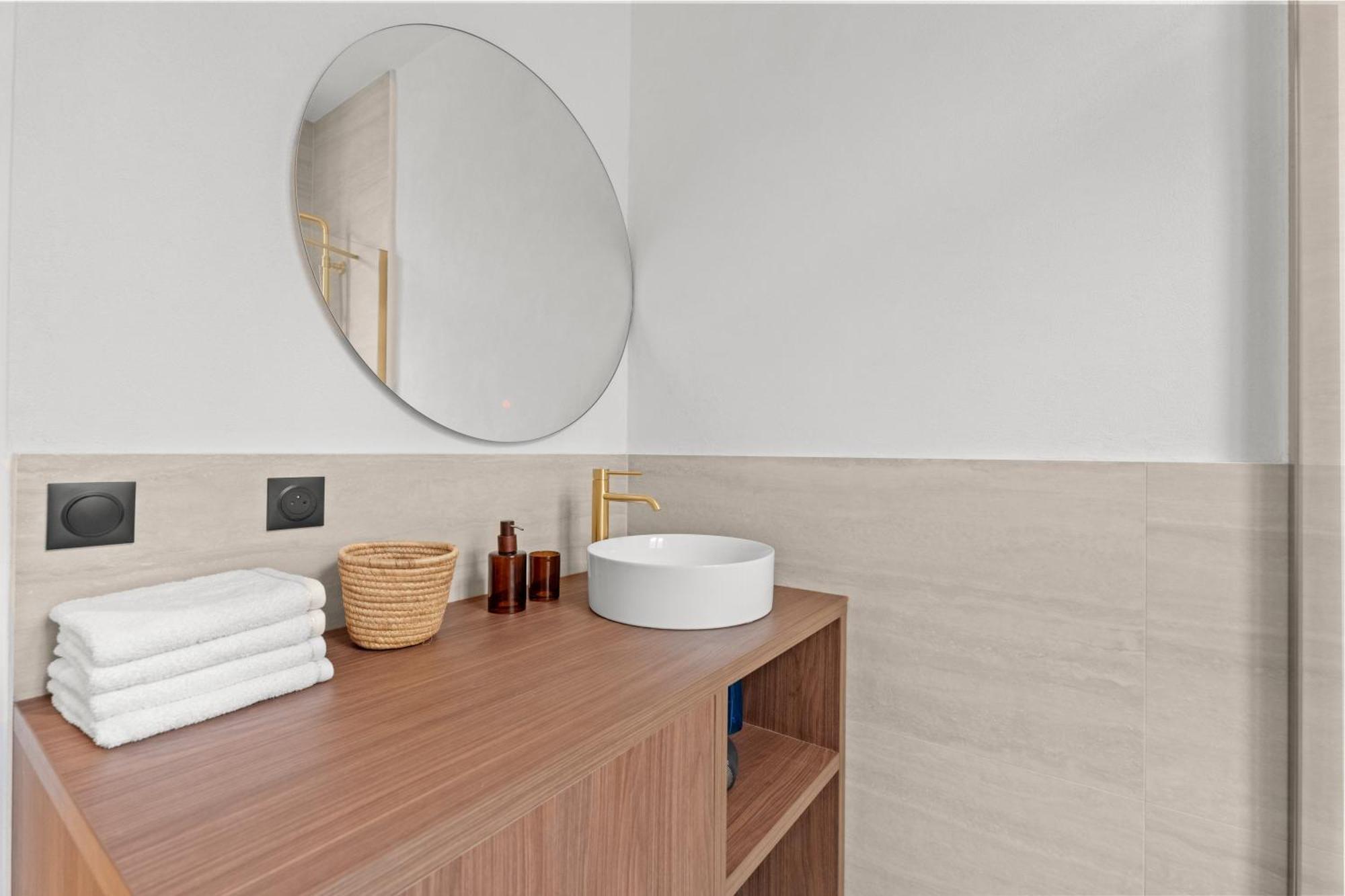Lb Vacation I Renovated Min From And Palais Appartement Cannes